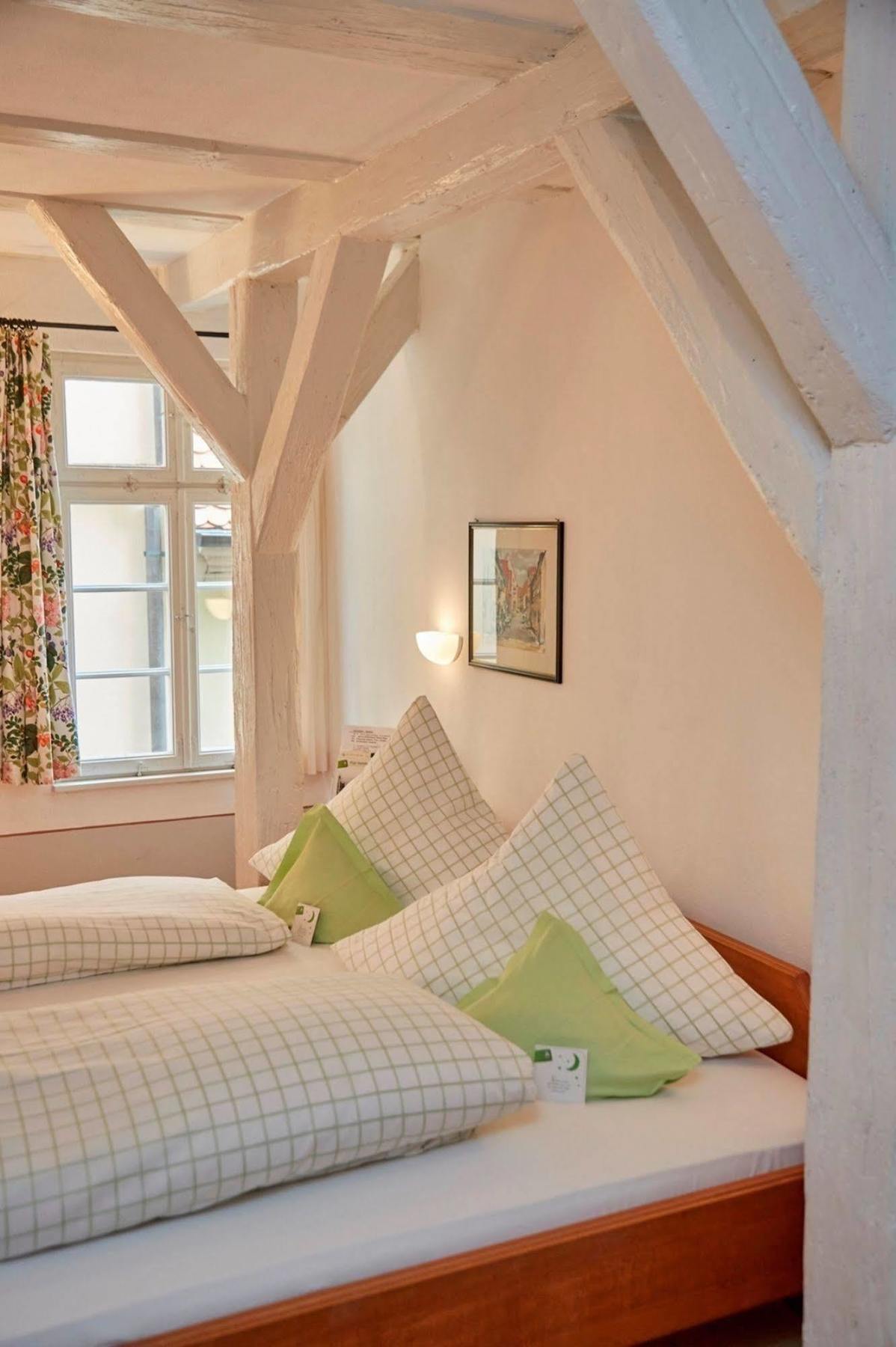 Hotel Weisses Ross Dinkelsbuhl Bagian luar foto