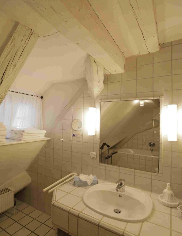 Hotel Weisses Ross Dinkelsbuhl Bagian luar foto